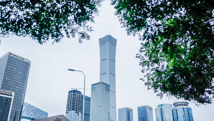 南极人转型，先从“大撒币”2亿投放电梯广告开始