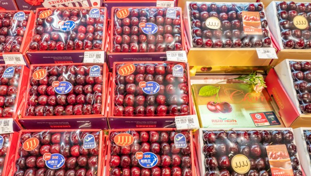 今年从智利进口的首批车厘子到中国了