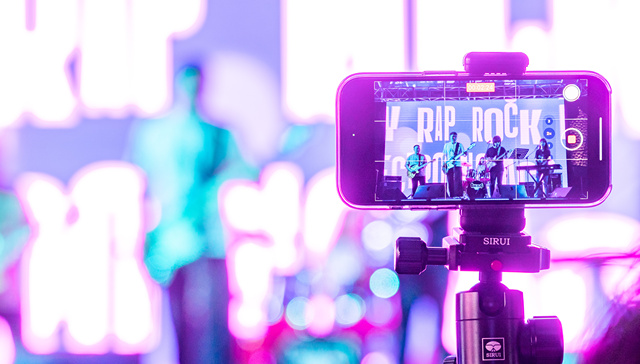 realme发布新机，定价上探高端阵营