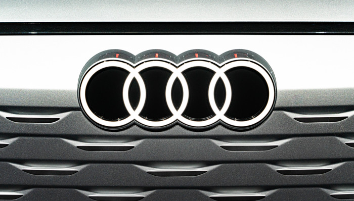 天津最大奥迪4S店“爆雷”闭店