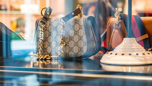 全球奢侈品市场最快2025年下半年恢复