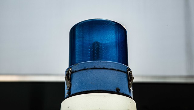 地方新闻精选 | 救护车小区内遇阻违法车主被行拘 哈尔滨对5家旅行社和涉事导游立案调查