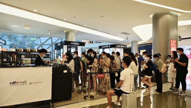 海南免税购物下滑明显，但美妆品牌仍没放弃