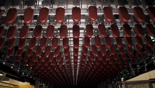 走进梦龙“灯塔工厂”：探秘冰淇淋高质量“智造”之路