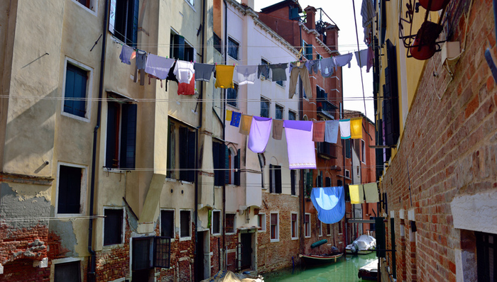 万科进村第一站：我的500块单间还能住多久？