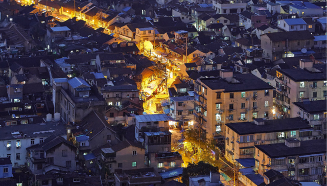 告别“倒马桶”时代 旧里弄换新颜