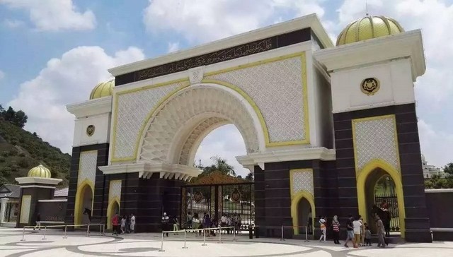 中国铁建为重庆西派城小业主注册国际身份