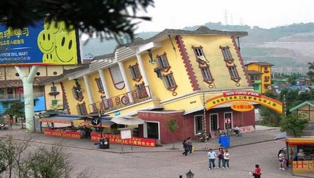 重庆国民游乐场即将告别历史舞台：南滨路洋人街确定搬迁