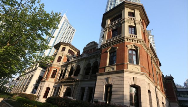 香港兴业国际40年风雨 查公馆显尊人重土内核