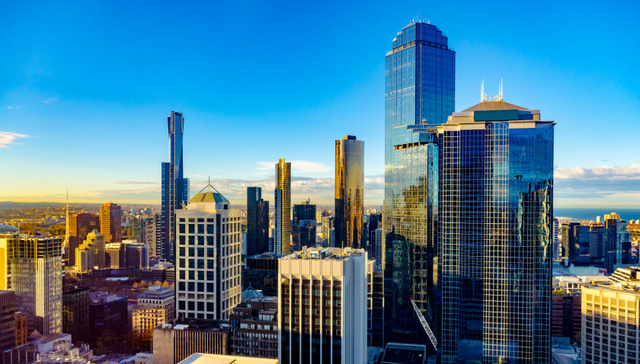 国家发改委：严格防范外债风险和地方债务风险