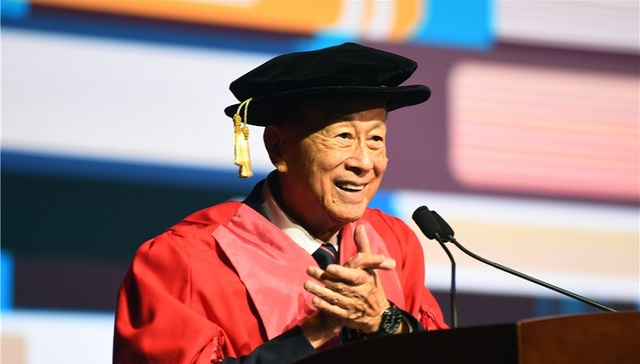 李嘉诚2018年汕头大学毕业典礼演讲：建立自我，追求无我