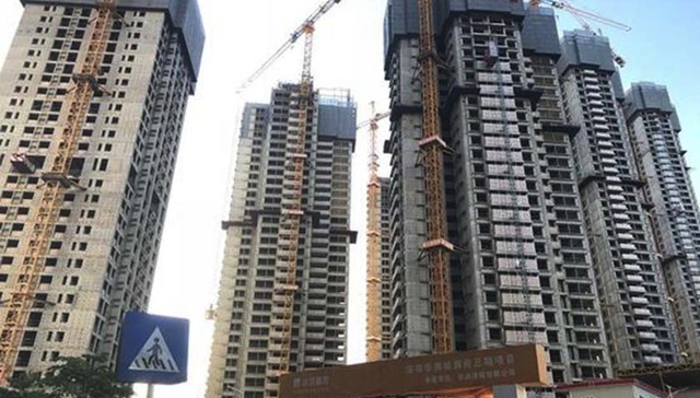 深圳再现上千人排队买房 摇号者：不差钱差运气