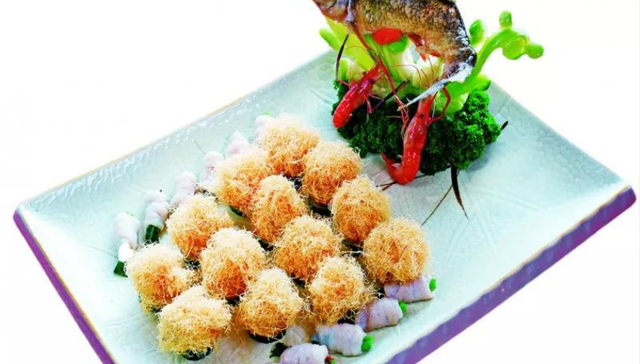 寻味顺德 | 吃顺德鱼生宴还能与“总统”合影？