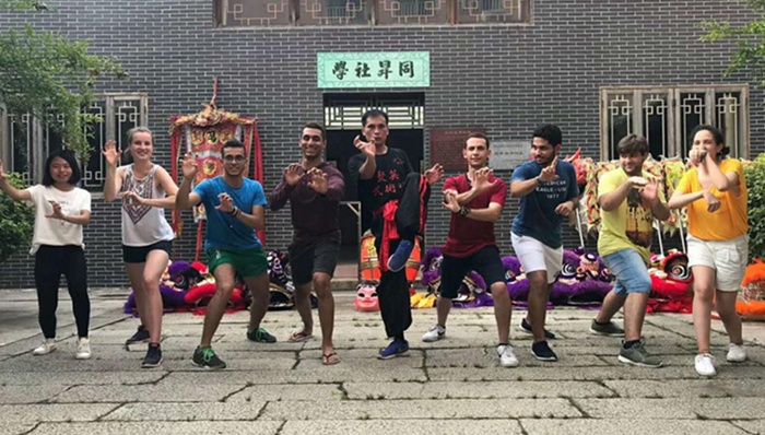 “探索中国”AIESEC国际青年公益志愿者体验广州非遗洪拳