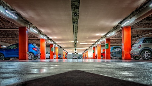 广州“开四停四”正式开罚 “广佛候鸟”选择混搭出行