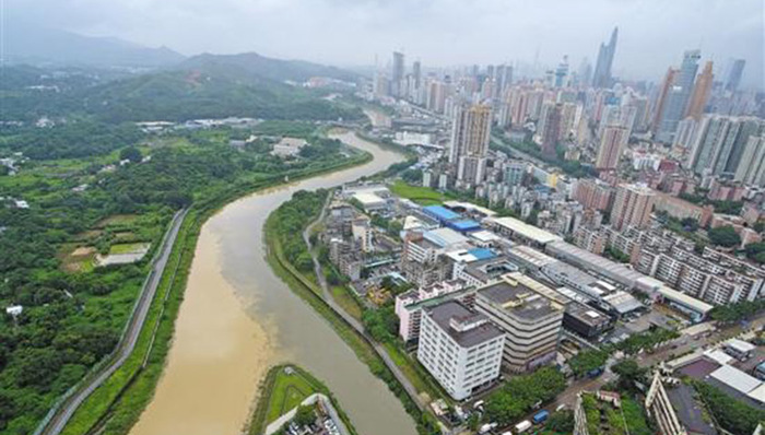 广东多地连遭暴雨袭击 防汛应急响应升至Ⅲ级