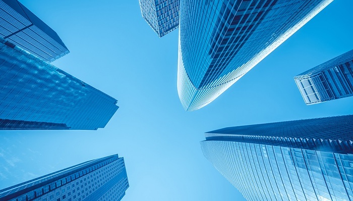 狂奔路上负债高 房企重提“安全第一”