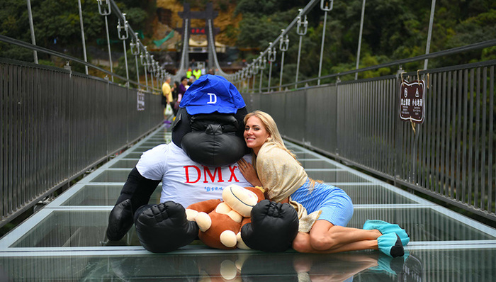 国内首家玻璃大峡谷护卫救援队在清远古龙峡成立