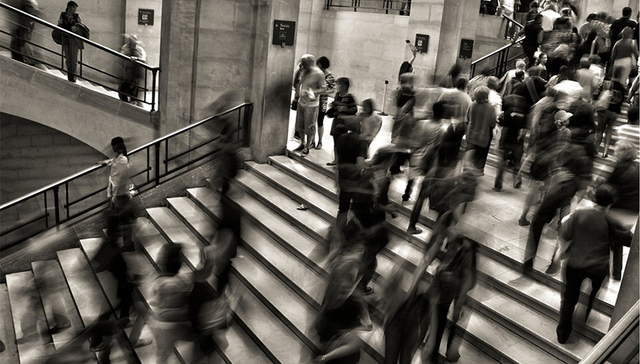 广州有轨电车迎国庆大客流 假期前4天客流达9.6万人次