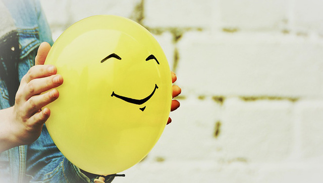 小林漫画：看到朋友圈里美好的你，我很开心