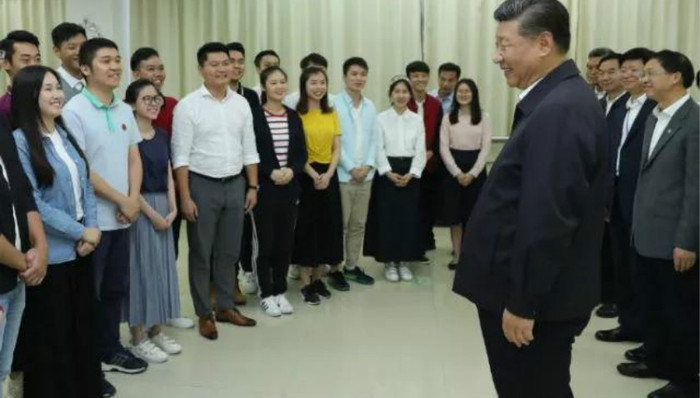 习近平总书记在暨南大学考察