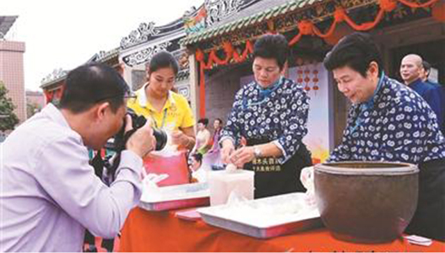 探寻东莞唯一的纯客家古镇：客家糍粑制作背后的故事