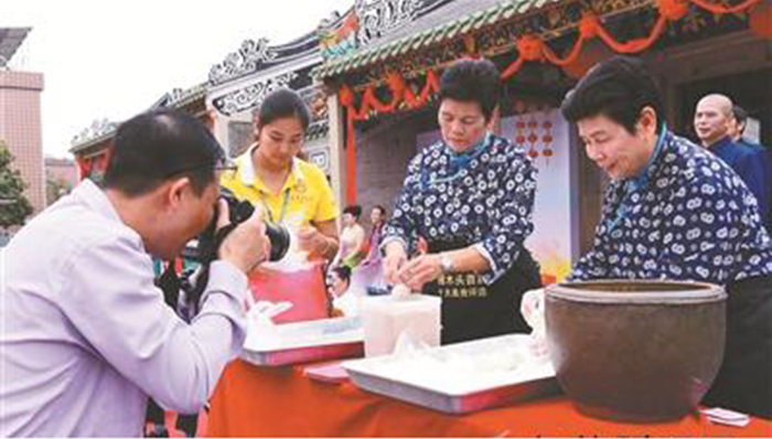 探寻东莞唯一的纯客家古镇：客家糍粑制作背后的故事