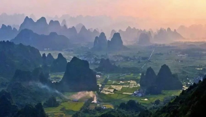 徒步 、热气球、美食、音乐、攀岩，本周六英西峰林等你来玩