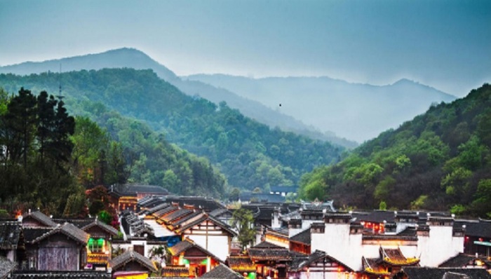 金陵古韵、金科情怀，诗意栖居缺一不可