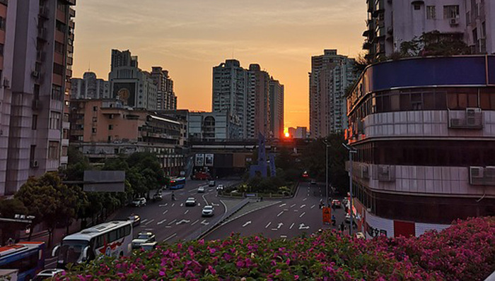 空气污染一旦触发红色预警，广州拟实施小汽车单双号限行