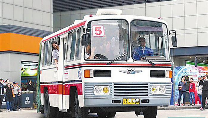 广州公交 “时光机”带你重回八十年代