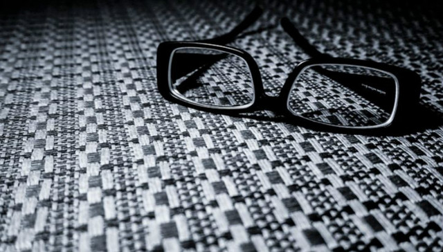 手机、iPad电子屏到底怎么防蓝光，你真的懂吗？