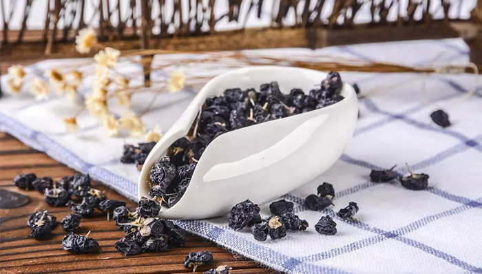 贵上天的黑枸杞究竟有啥功效？