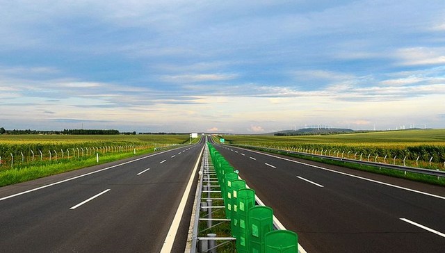 京秦高速天津段与河北省衔接段全线贯通