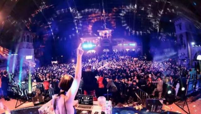 天津欢乐谷：嗨玩跨年，畅享游乐盛宴