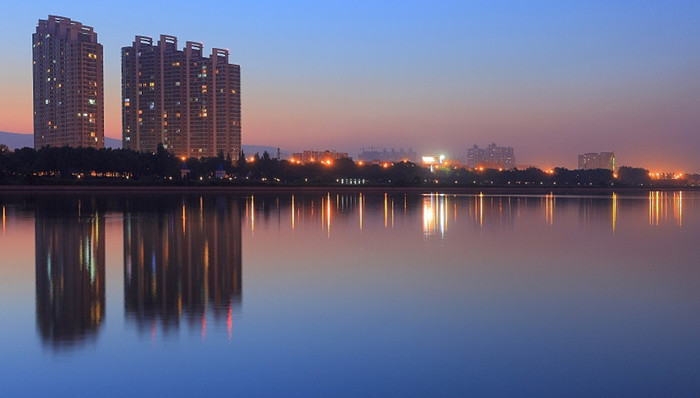 从“去杠杆”到“稳杠杆” 中国金融体系这一年