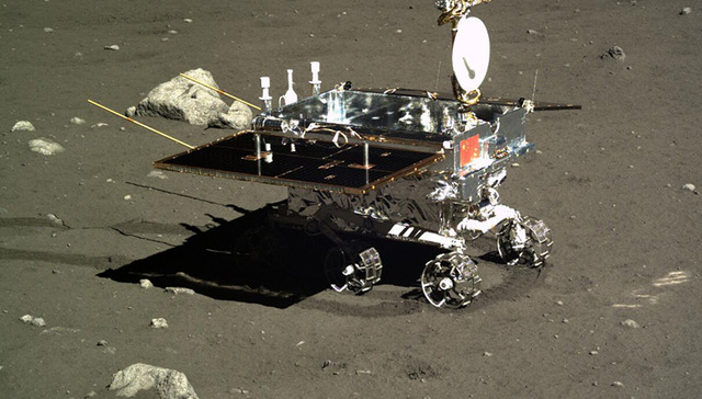 嫦娥四号着陆器与巡视器顺利分离