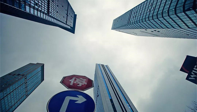 1年内从79亿暴增至875亿，这家房企出尽风头，真相是…