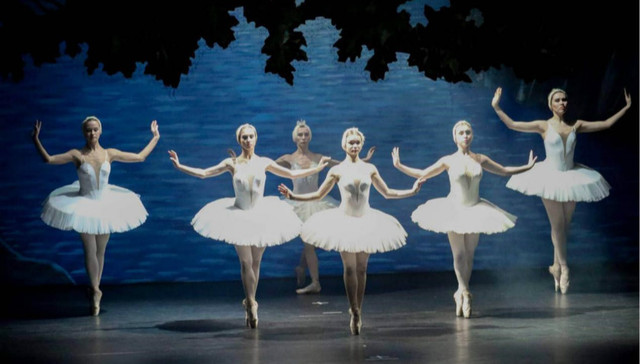 重温古典芭蕾盛宴，珠光携《天鹅湖》开启新禧篇章