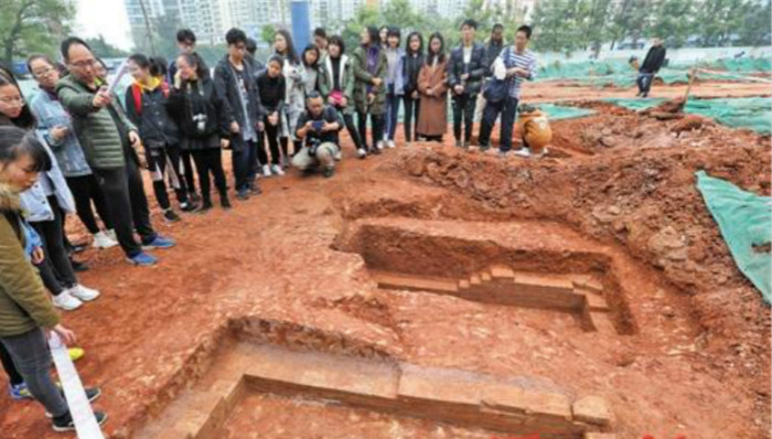 中山大学13座古墓藏着哪些秘密，为何频频发现古墓？