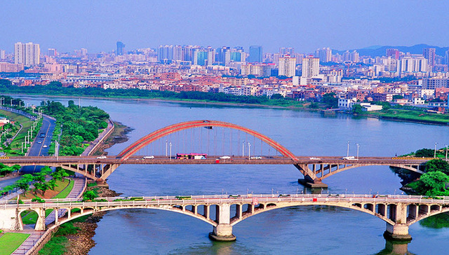 东莞全面统筹市级机构改革落实，理顺市镇工作衔接