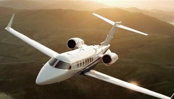 血管外科专家提示：假期出游要预防经济舱综合症