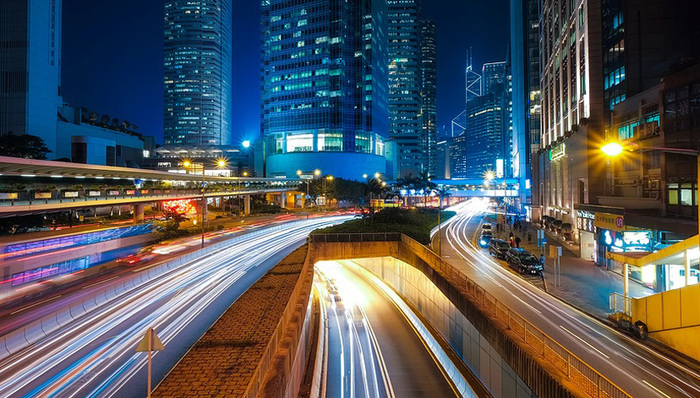 广东省推进粤港澳大湾区建设领导小组第三次全体会议在广州召开