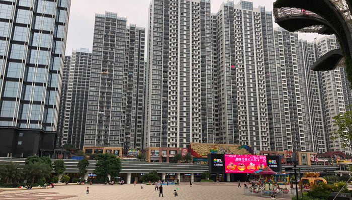 车位涨价不成，广州祈福为何又推出买房送车位活动？