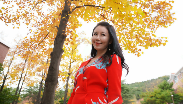 郑潇：在复杂大环境里追求安全纯粹的美