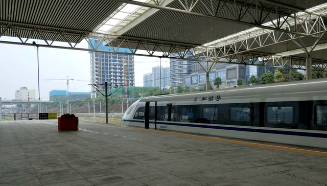 清明小长假，西成高铁加开班次