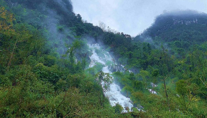 清明假期第二日广州近60万人“拜山”