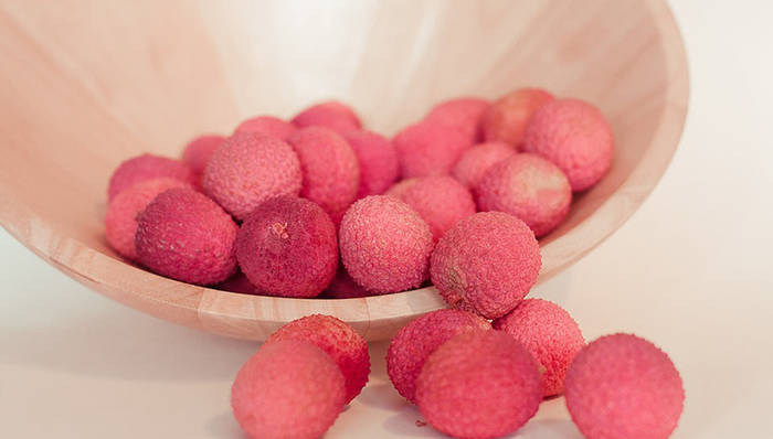 今年广东荔枝减产成定局价格将上涨，电商打响争夺战