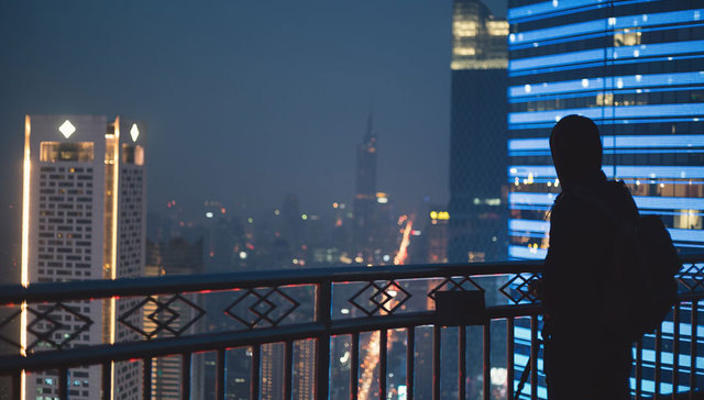 八成地产股大跌 “小阳春”悬了