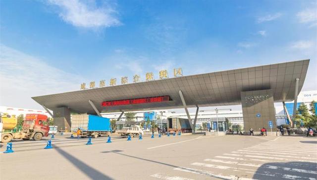 电子信息产业腾飞，富士康智能穿戴项目落户成都高新区